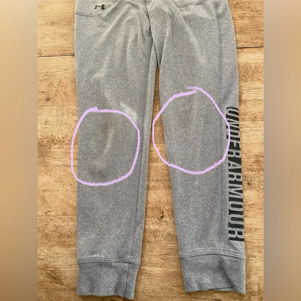 Under Armour Kids Sz (see pics‎ for measurements) Striated Gray Logo Joggers
